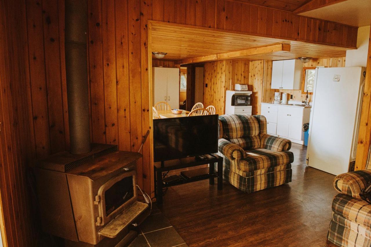 Lang Lake Resort Espanola Exteriér fotografie