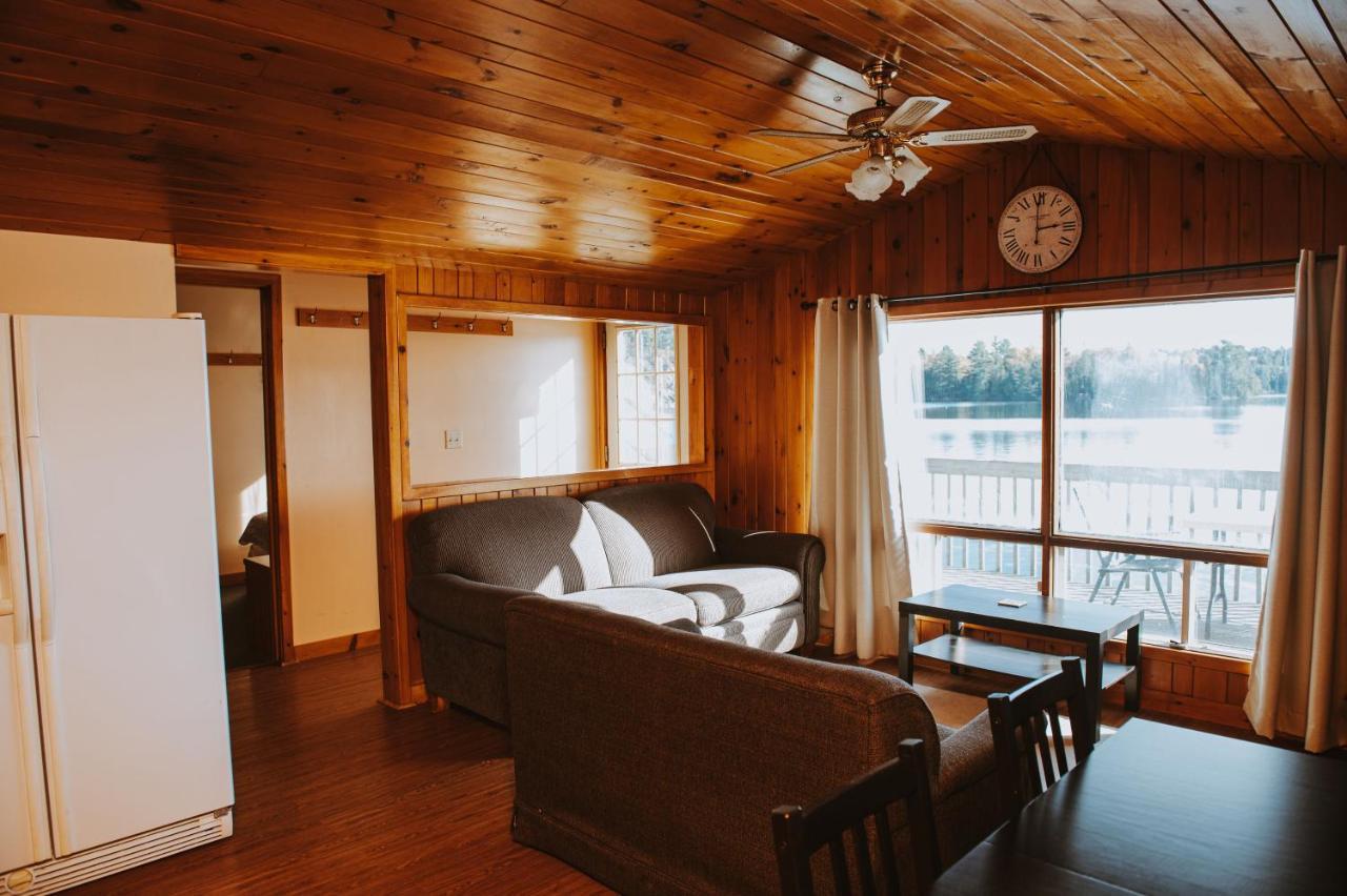 Lang Lake Resort Espanola Exteriér fotografie