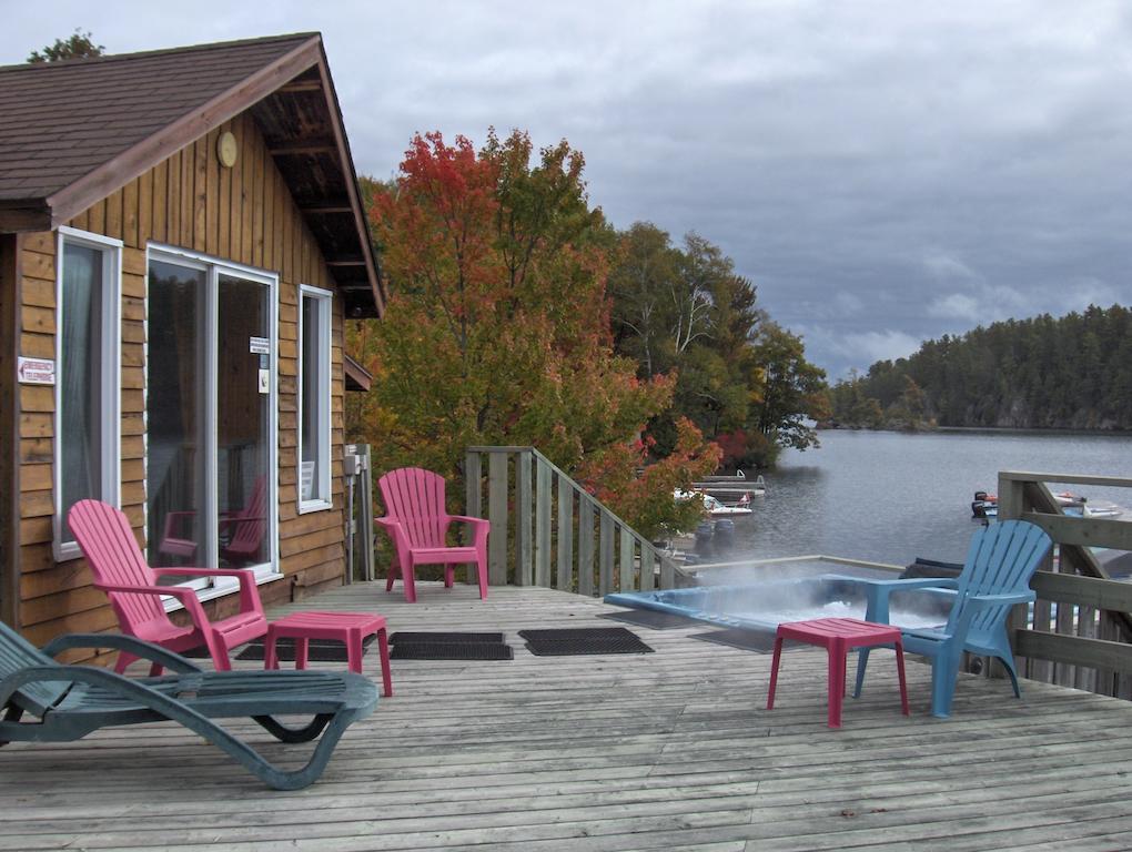 Lang Lake Resort Espanola Exteriér fotografie
